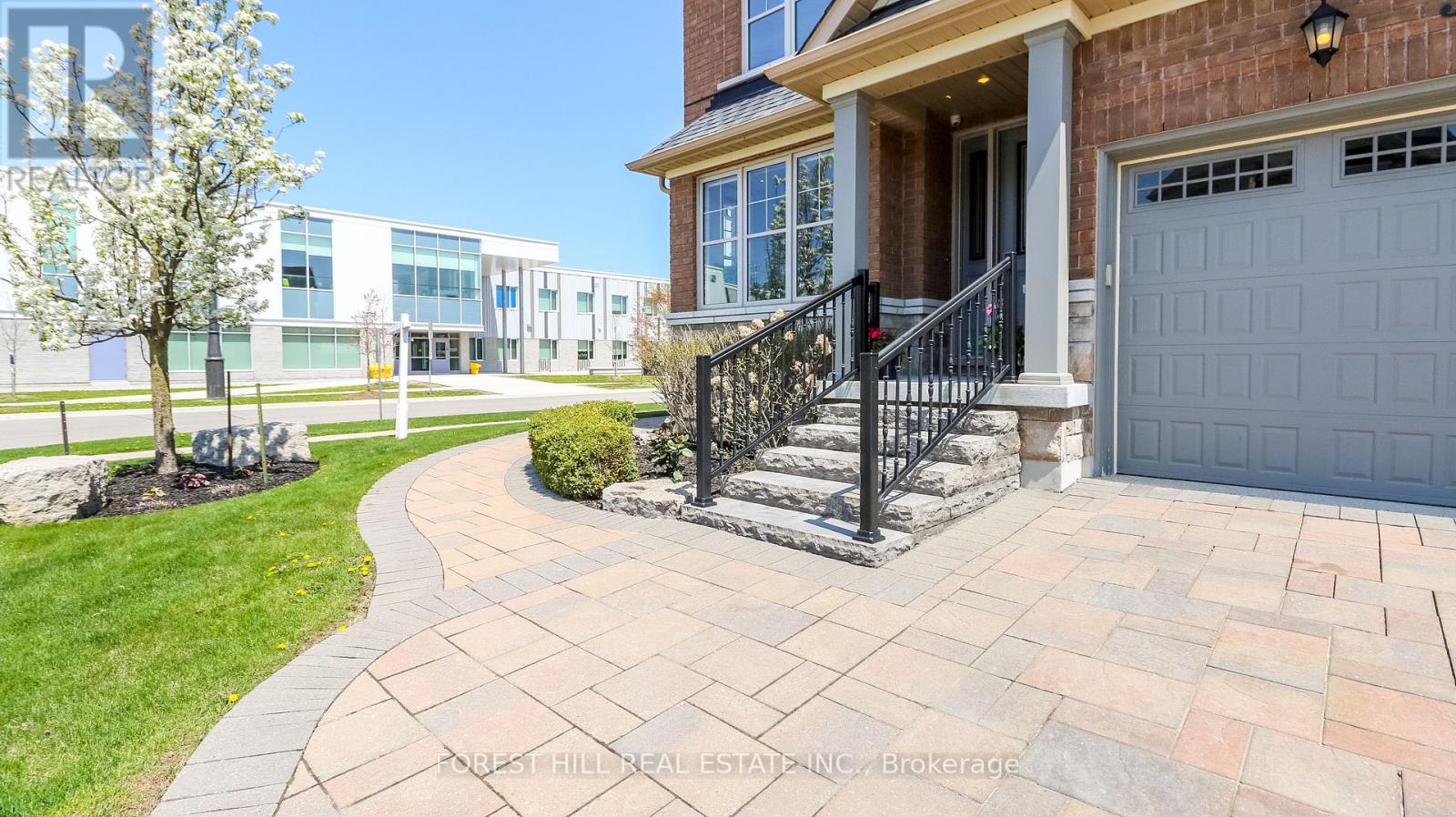 Property at 59 LEITH DRIVE N image 2