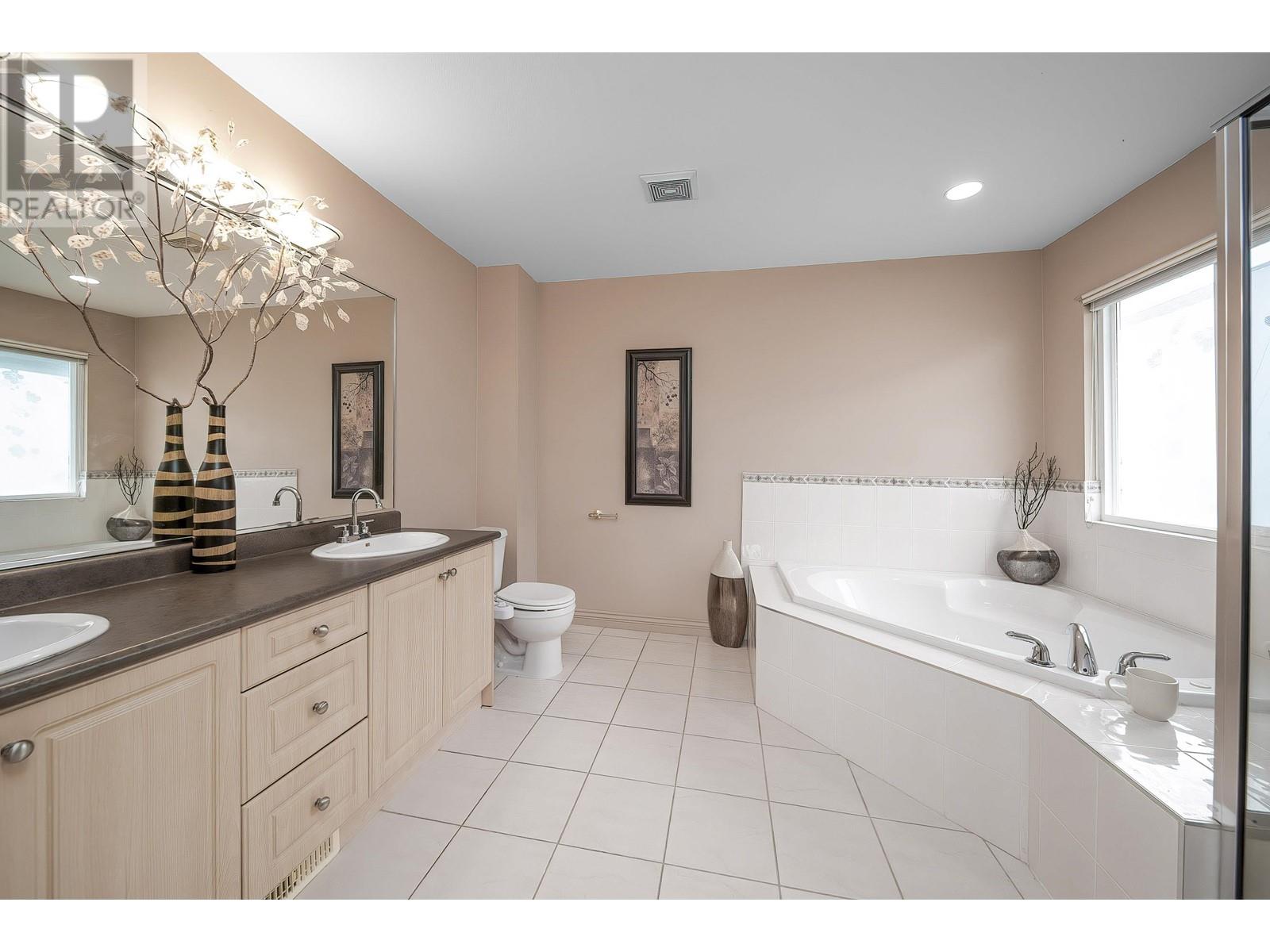 3080 Waddington Place, Coquitlam, British Columbia  V3E 2Y9 - Photo 29 - R2981616