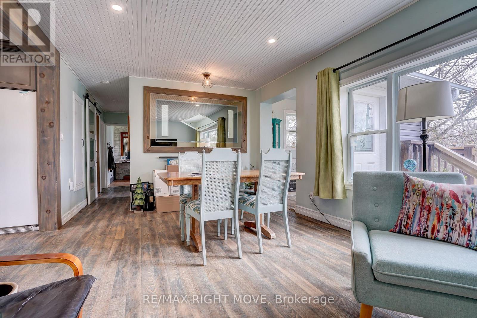 Property at 439 SUNDIAL DRIVE image 3