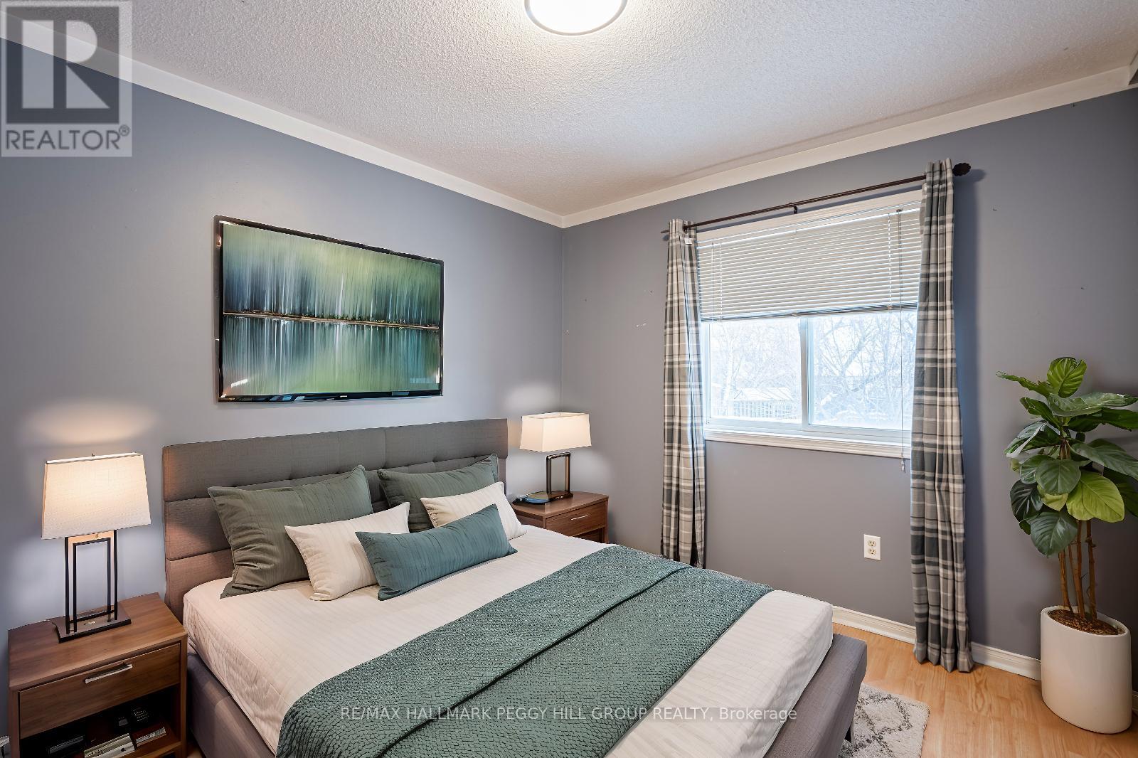 56 Draper Crescent, Barrie, Ontario  L4N 6B1 - Photo 12 - S12141678