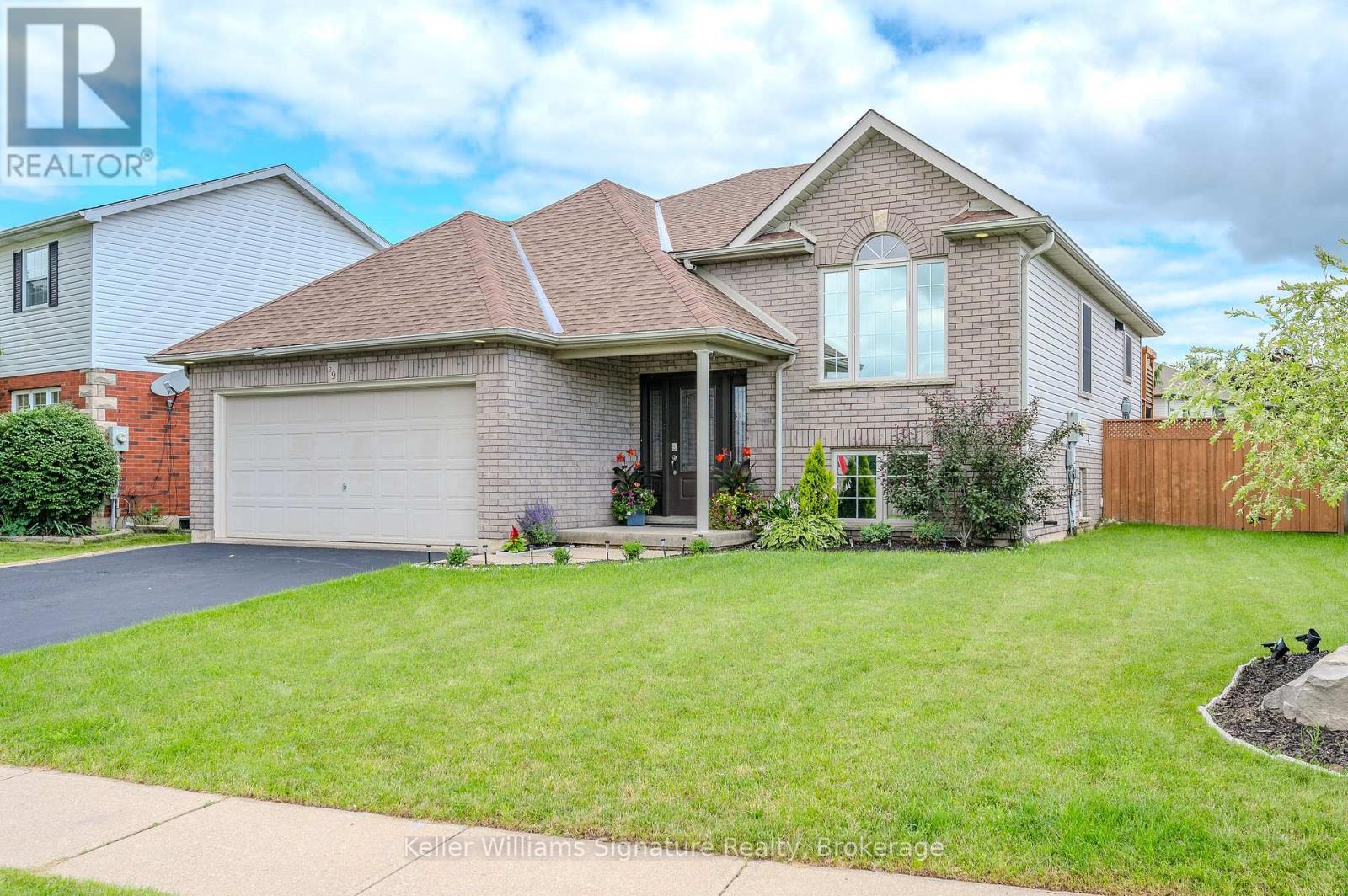59 Whitlaw Way, Brant, Ontario  N3L 4B3 - Photo 2 - X12141854