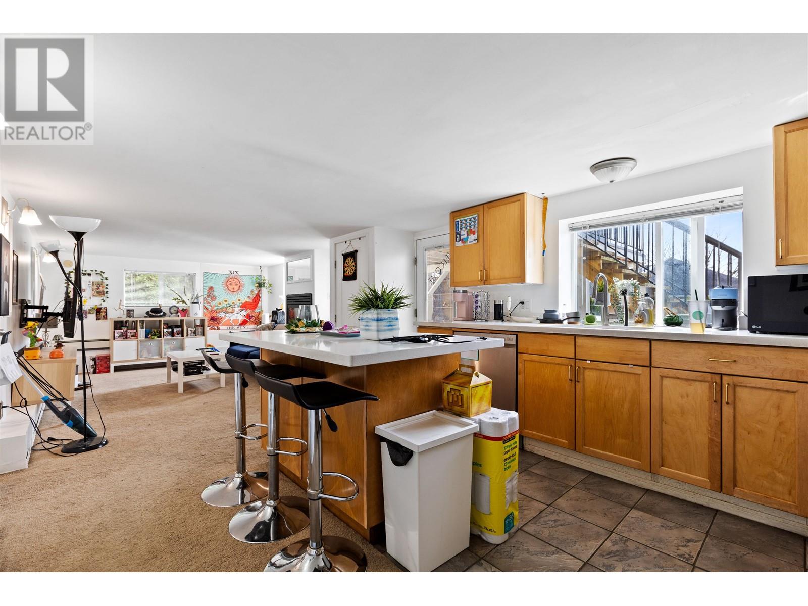 1916 Brunette Avenue, Coquitlam, British Columbia  V3K 1H7 - Photo 24 - R2986530