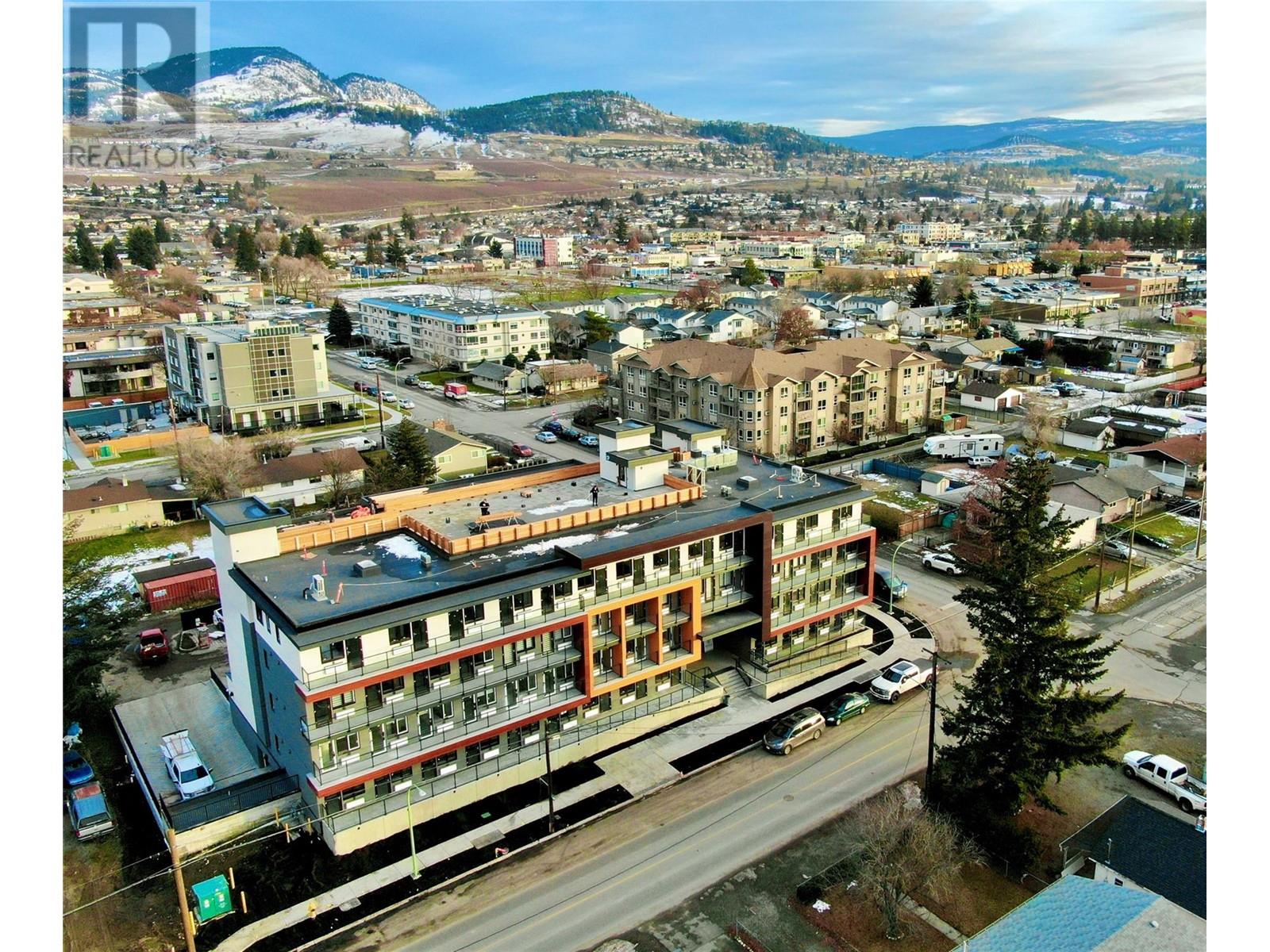 Property at 345 Dougall RD N Road Unit# PH16 image 2