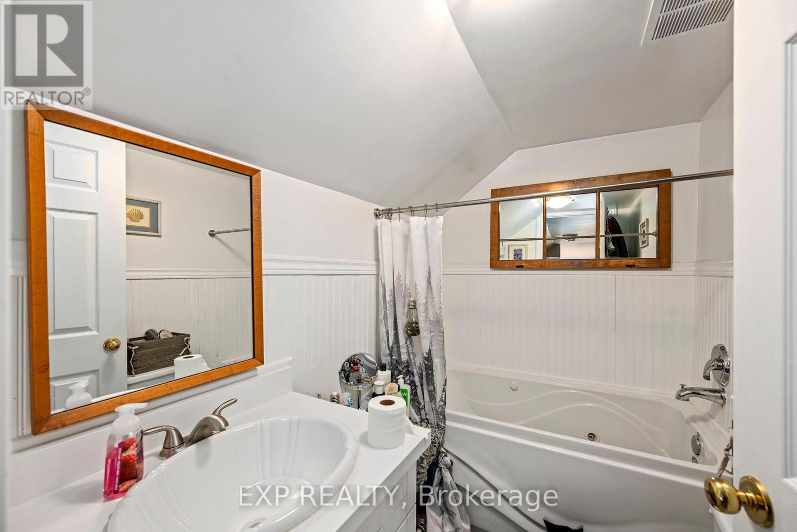 46330 South Street, Central Elgin, Ontario  N0L 2H0 - Photo 25 - X12131313
