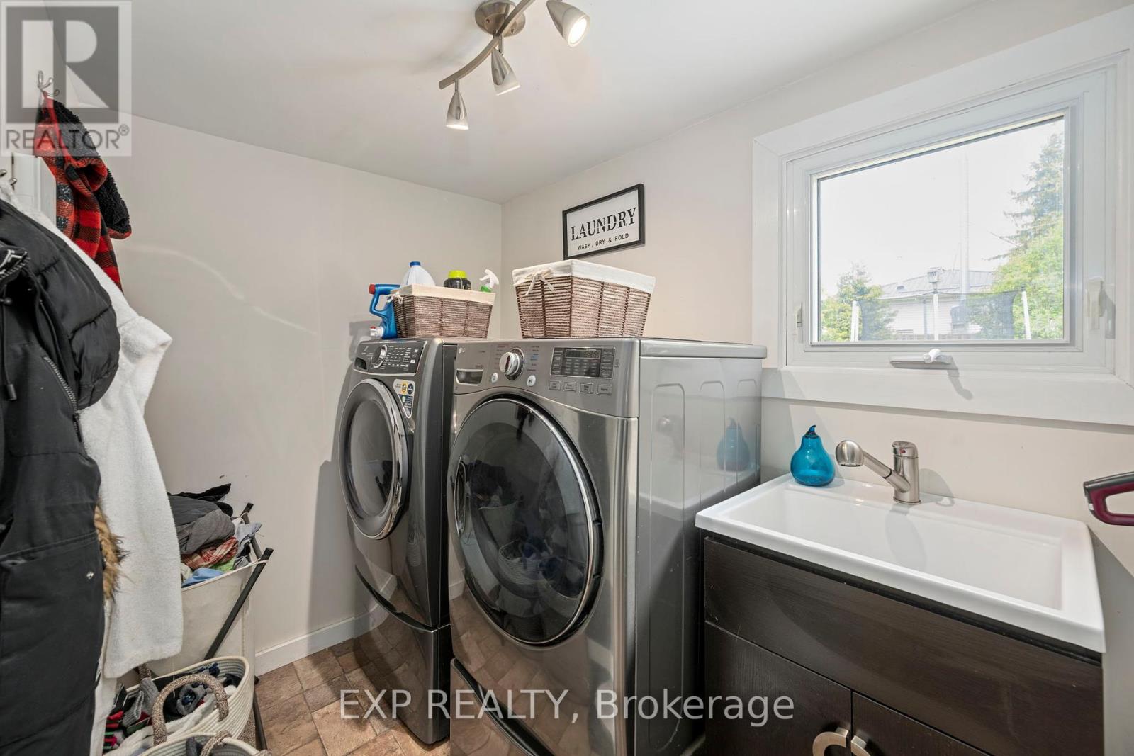 46330 South Street, Central Elgin, Ontario  N0L 2H0 - Photo 11 - X12131313
