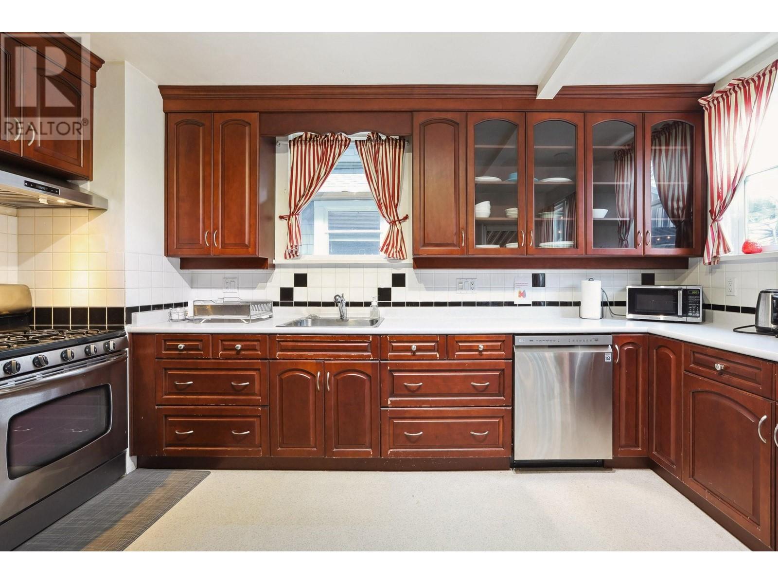 3174 W 10th Avenue, Vancouver, British Columbia  V6K 2K9 - Photo 8 - R2987163