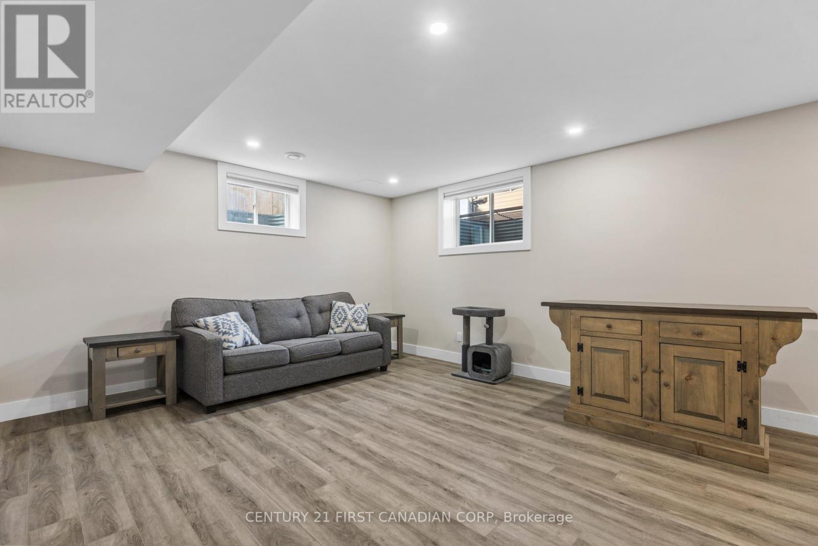 134 Spencer Avenue, Lucan Biddulph (Lucan), Ontario  N0M 2J0 - Photo 31 - X12141748