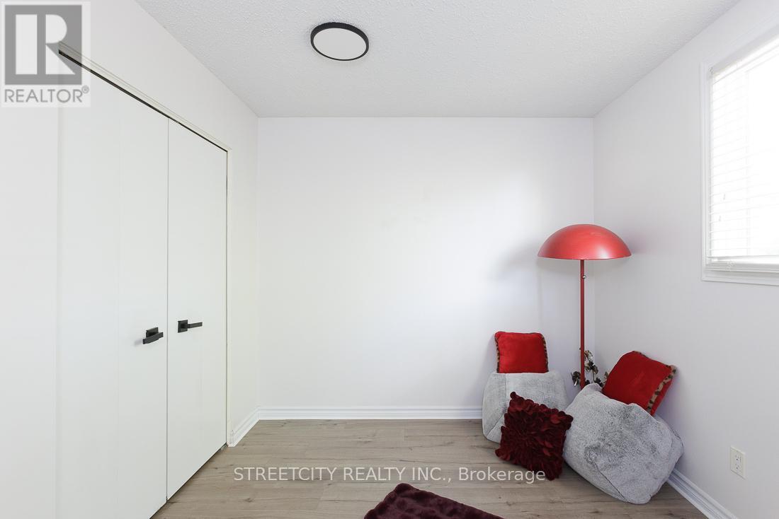 112 Ardsley Crescent, London North, Ontario  N6G 3W7 - Photo 16 - X12141771