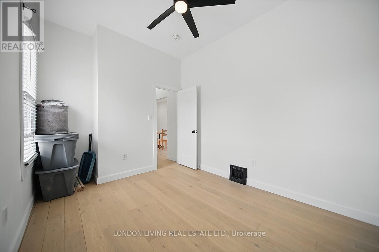 209 Cathcart Street, London South, Ontario  N6C 3M6 - Photo 12 - X12141808