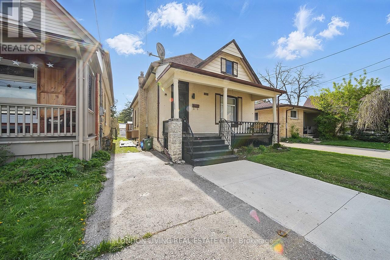 209 Cathcart Street, London South, Ontario  N6C 3M6 - Photo 3 - X12141808