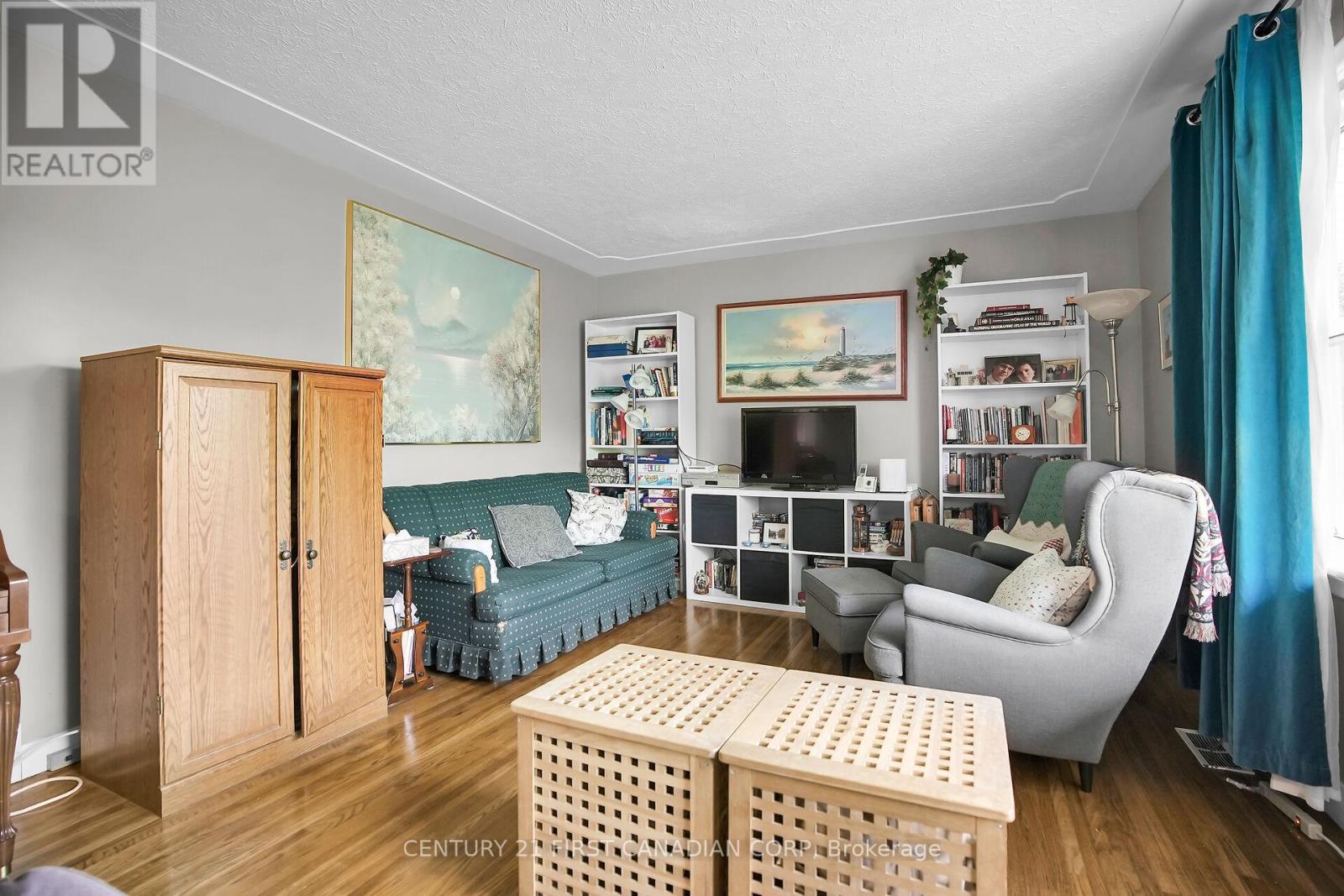 70 Chesterfield Avenue, London South, Ontario  N5Z 3N1 - Photo 8 - X12141843