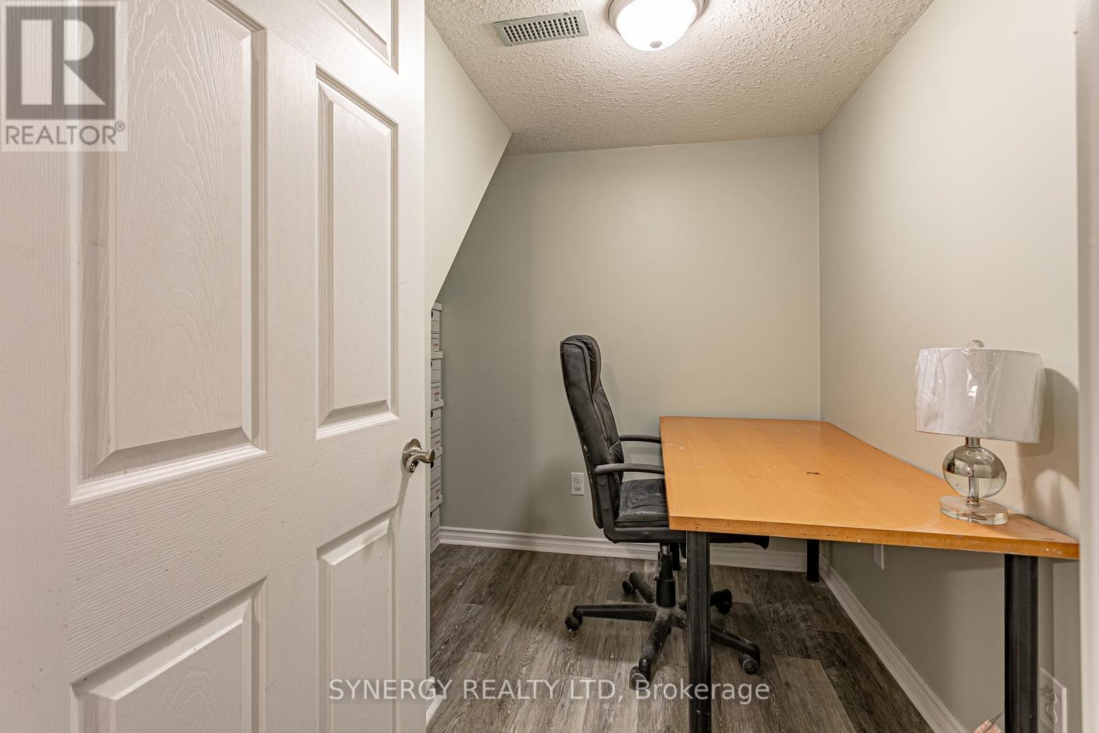 151 Wilkes Street, Brant, Ontario  N3T 4W4 - Photo 16 - X12141891