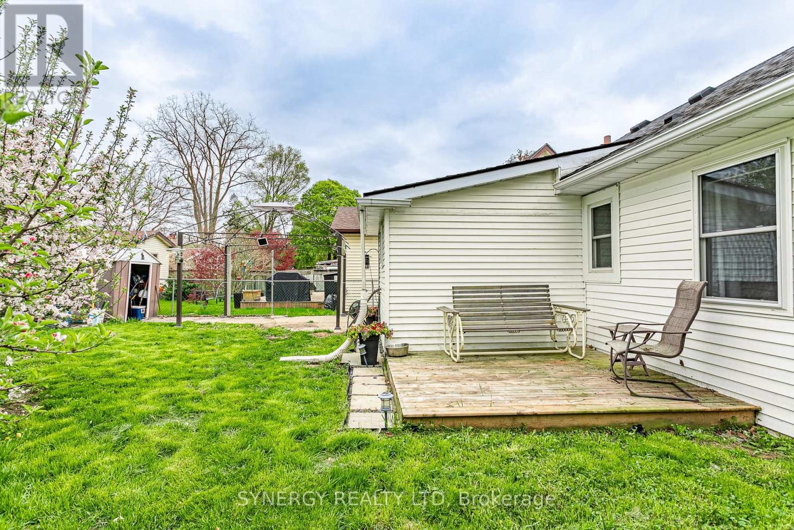 151 Wilkes Street, Brant, Ontario  N3T 4W4 - Photo 20 - X12141891