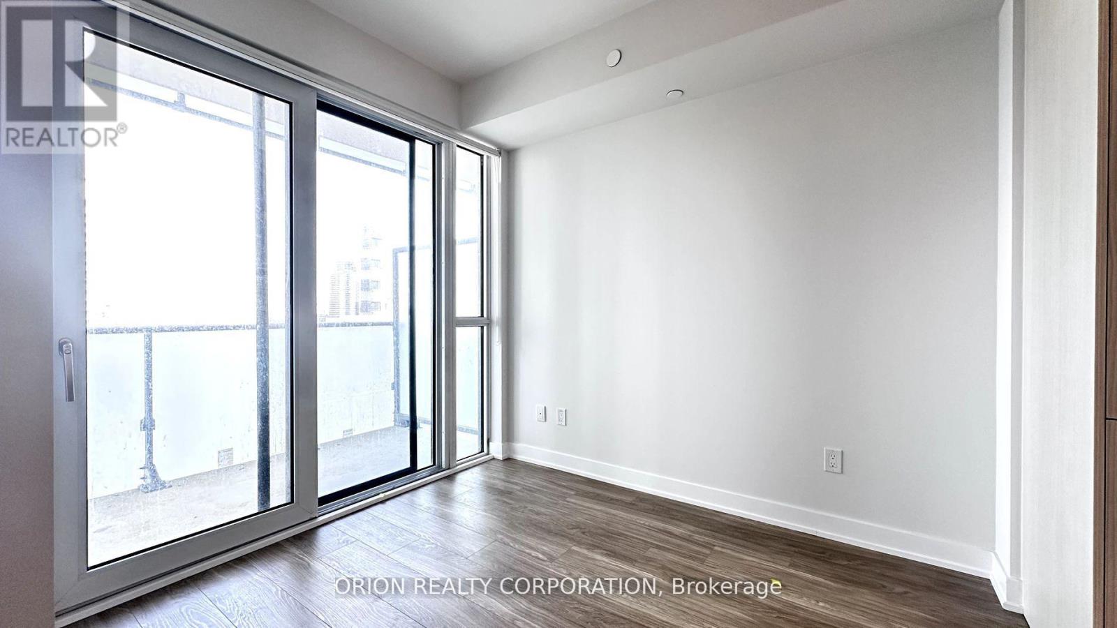 1002 - 430 Square One Drive, Mississauga, Ontario  L5B 0L6 - Photo 9 - W12141591