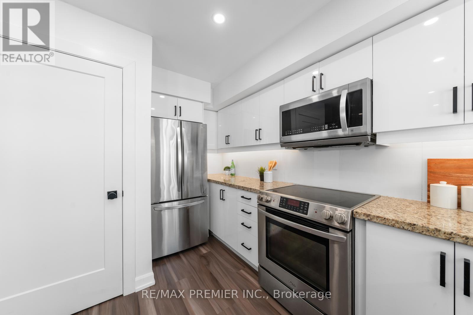 616 - 140 Widdicombe Hill Boulevard, Toronto (Willowridge-Martingrove-Richview), Ontario  M9R 4A6 - Photo 8 - W12141705
