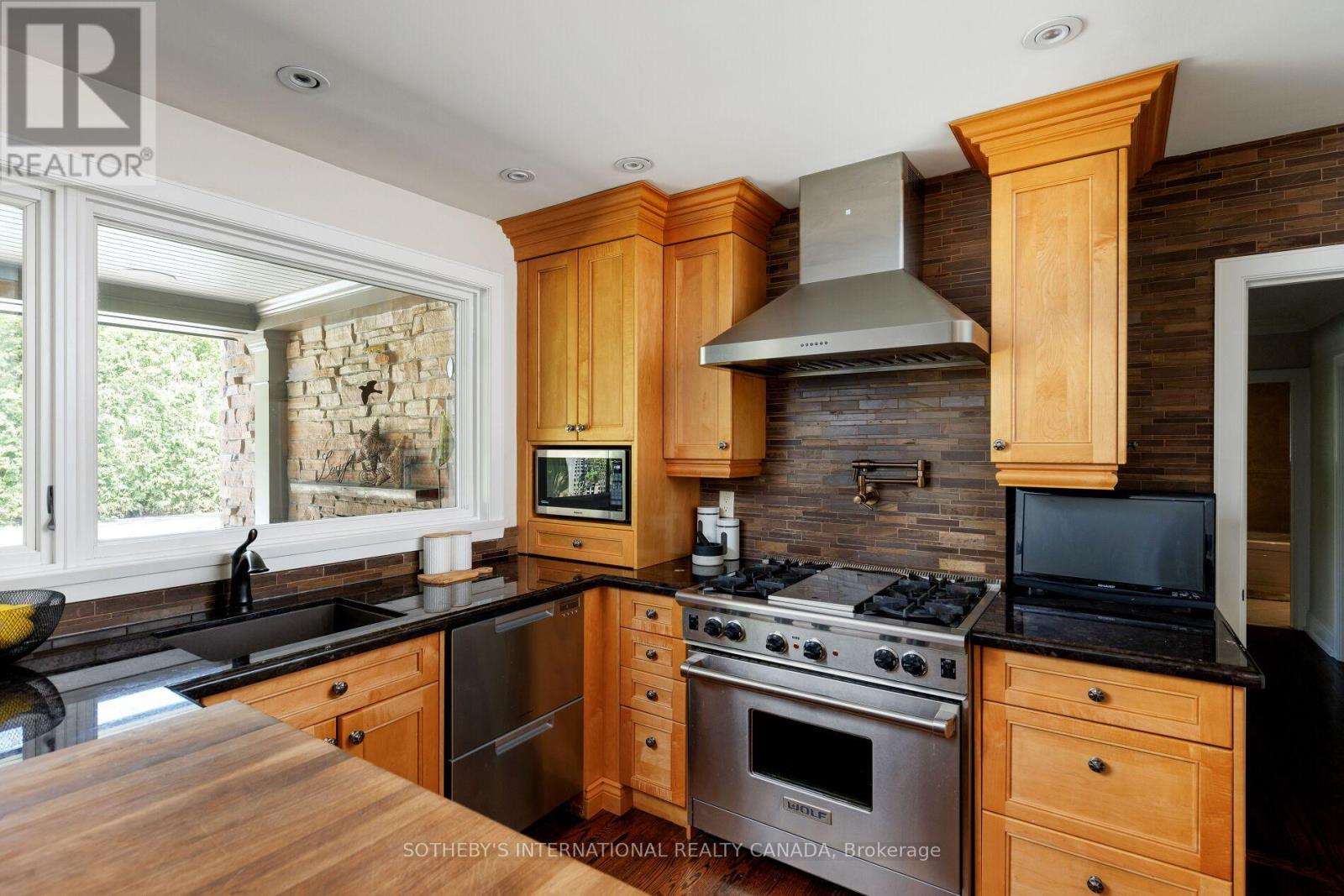 14 Plumbstead Court, Toronto, Ontario  M9A 1V5 - Photo 18 - W12141722