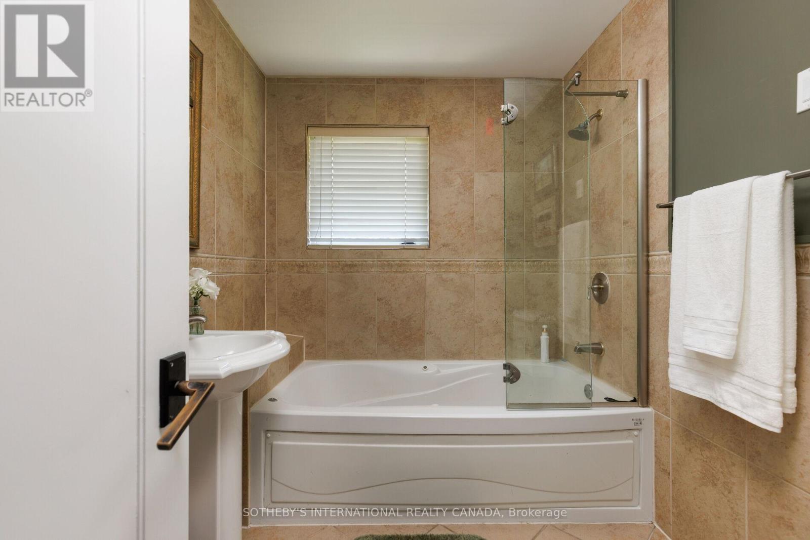 14 Plumbstead Court, Toronto, Ontario  M9A 1V5 - Photo 27 - W12141722