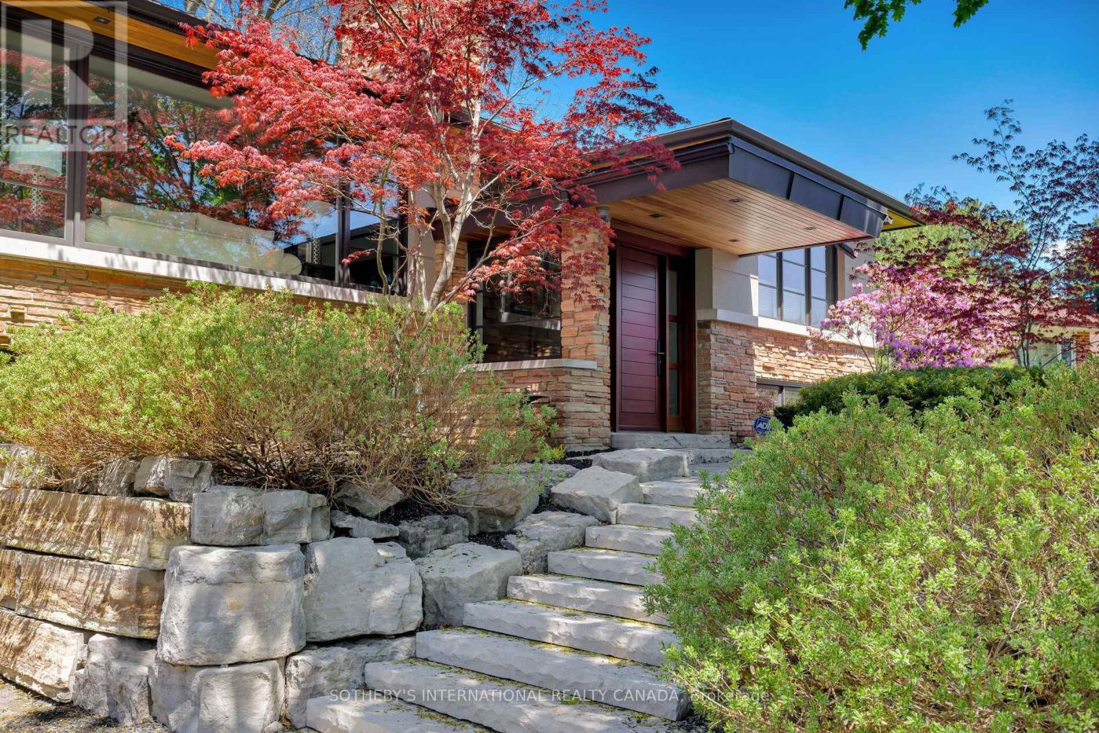 Property at 14 PLUMBSTEAD COURT image 4