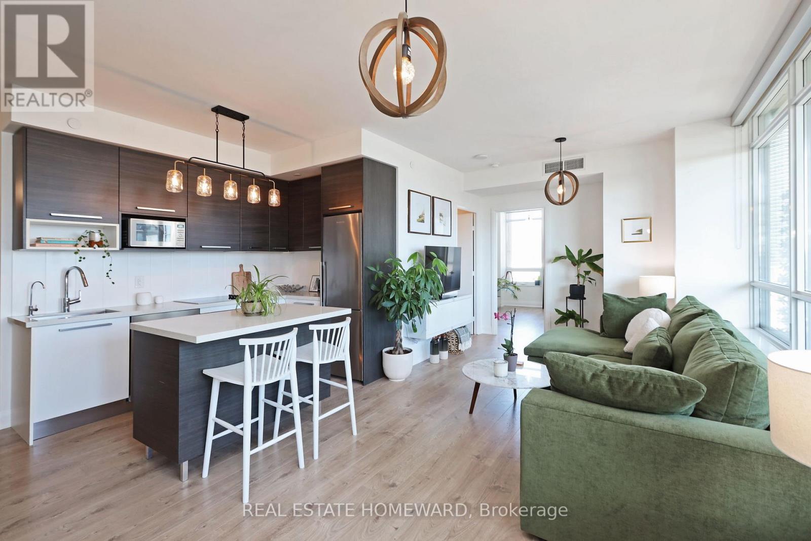 810 - 36 Park Lawn Avenue, Toronto, Ontario  M8V 0E5 - Photo 5 - W12141731