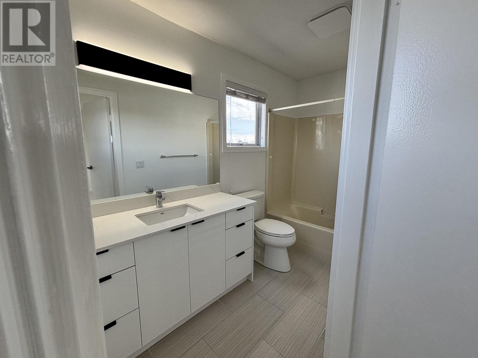 1588 E 41st Avenue, Vancouver, British Columbia  V5P 1K2 - Photo 15 - R2989295