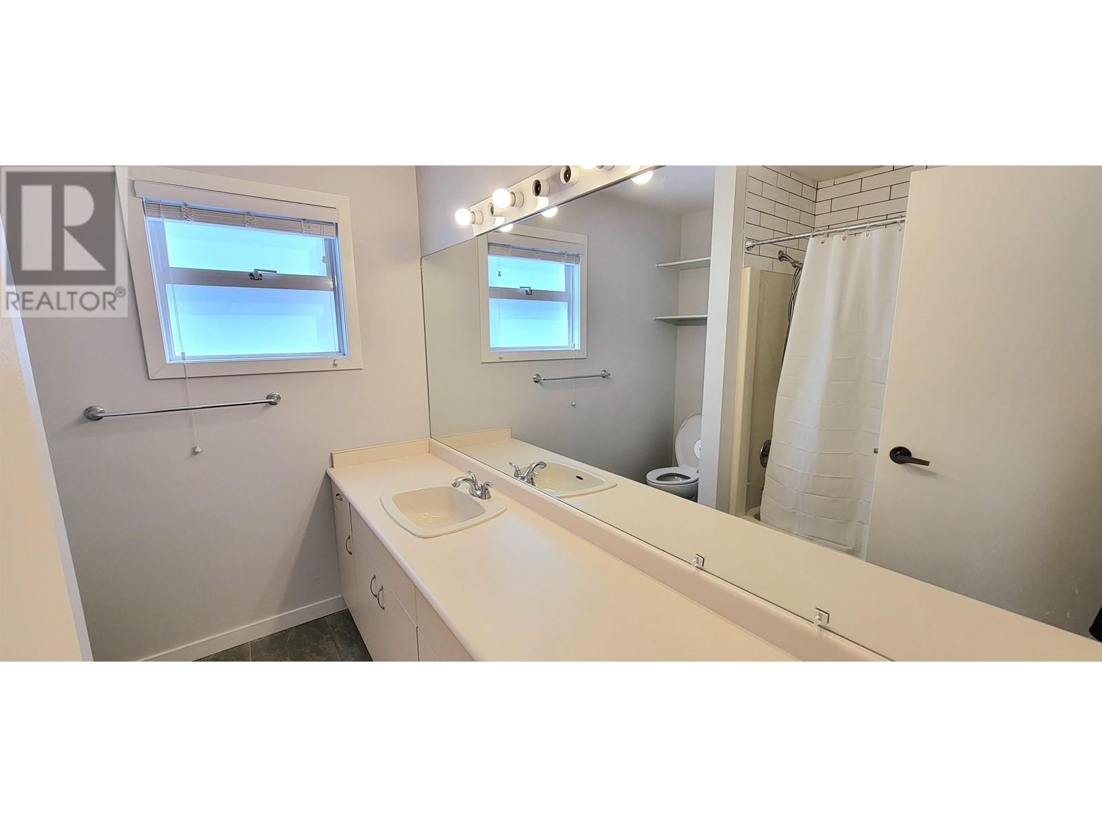 1588 E 41st Avenue, Vancouver, British Columbia  V5P 1K2 - Photo 20 - R2989295