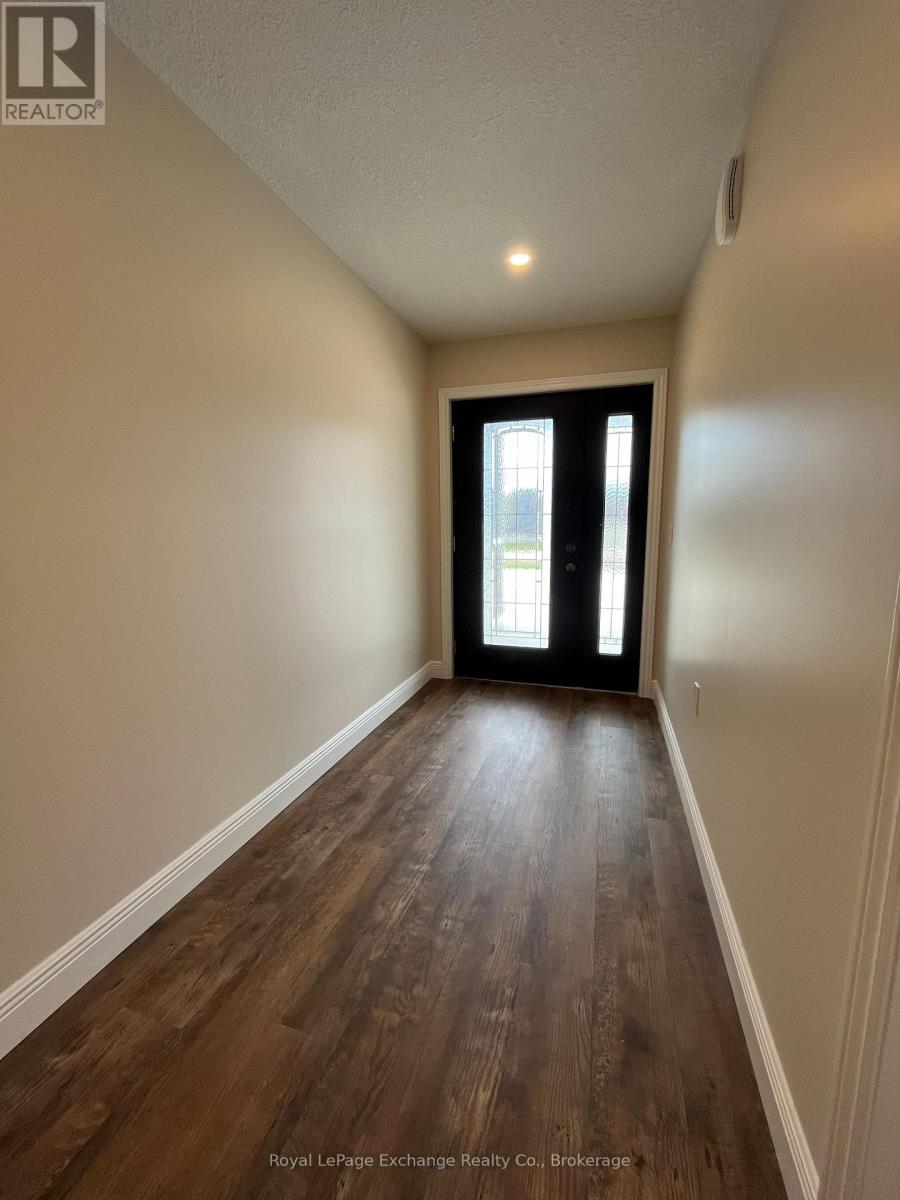 91135 Belmore Line, Morris Turnberry, Ontario  N0G 2X0 - Photo 3 - X12141802