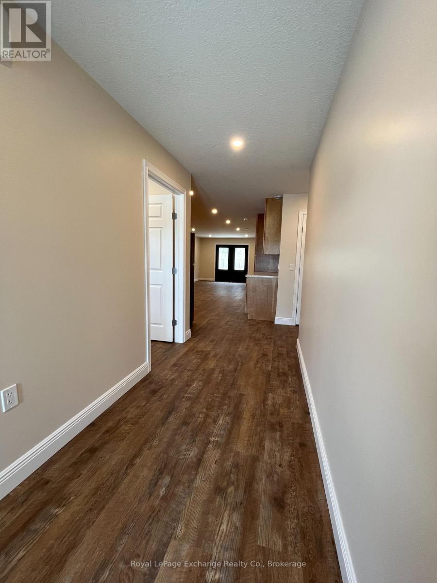 91135 Belmore Line, Morris Turnberry, Ontario  N0G 2X0 - Photo 4 - X12141802