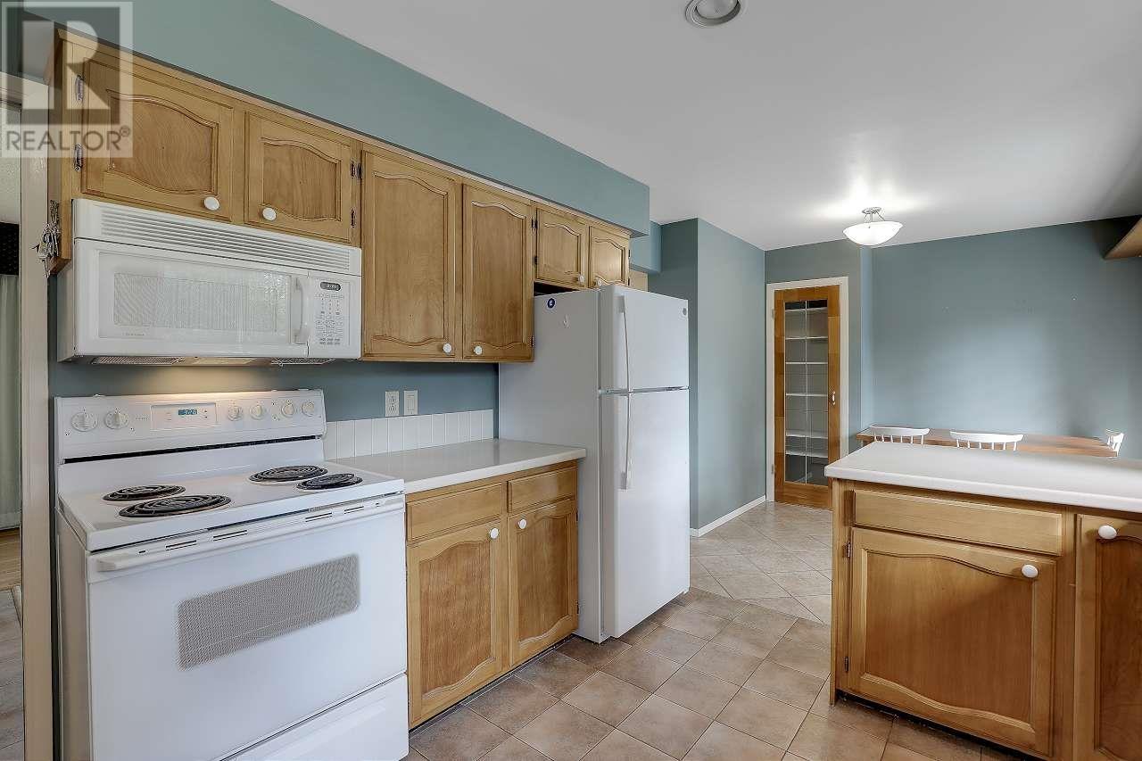 21222 117 Avenue, Maple Ridge, British Columbia  V2X 2H4 - Photo 10 - R2990461