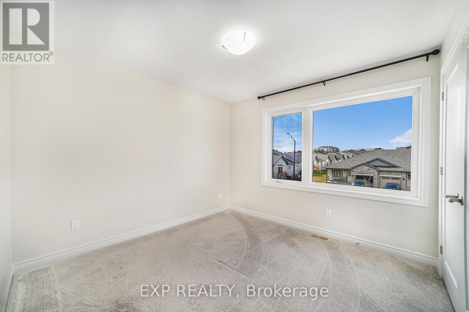 125 Seabert Drive, Arnprior, Ontario  K7S 0H9 - Photo 13 - X12141895