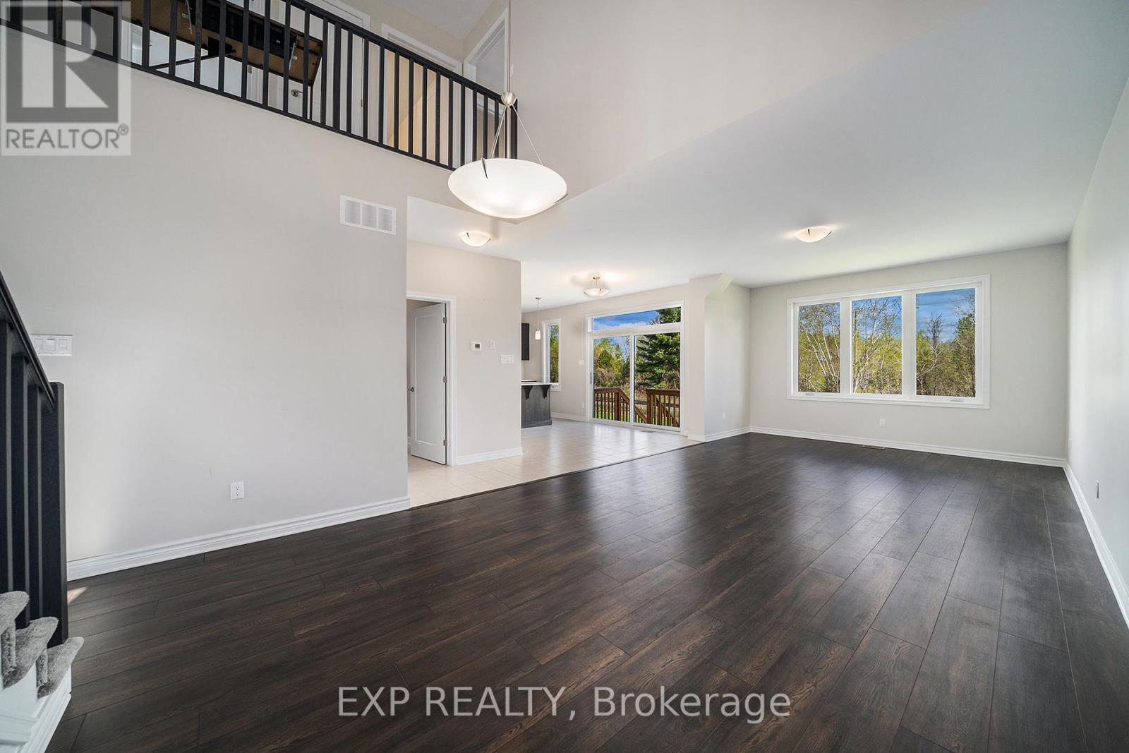 125 Seabert Drive, Arnprior, Ontario  K7S 0H9 - Photo 6 - X12141895