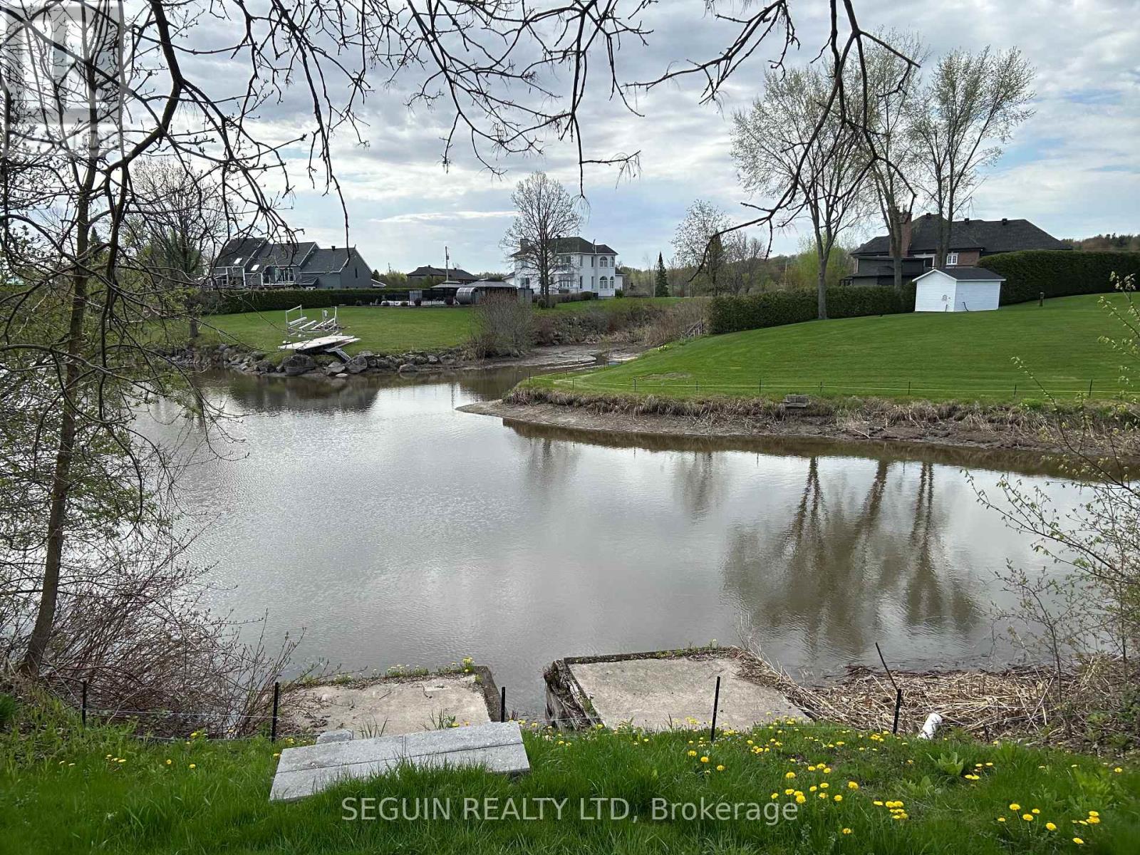 3519 Front Road, East Hawkesbury, Ontario  K6A 2R2 - Photo 10 - X12140951