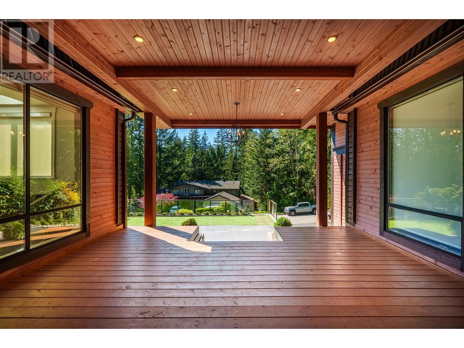 4066 Norwood Avenue, North Vancouver, British Columbia  V7N 3R3 - Photo 2 - R2993268