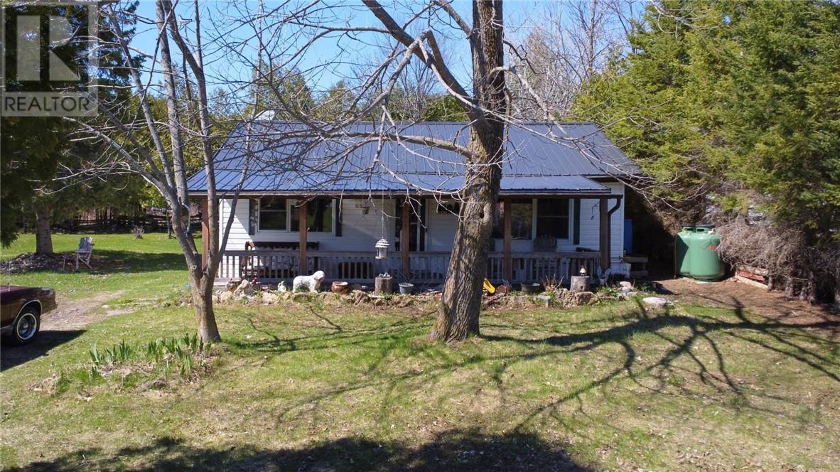 48 Bay Steet, Little Current, Ontario  P0P 1K0 - Photo 2 - 2120452