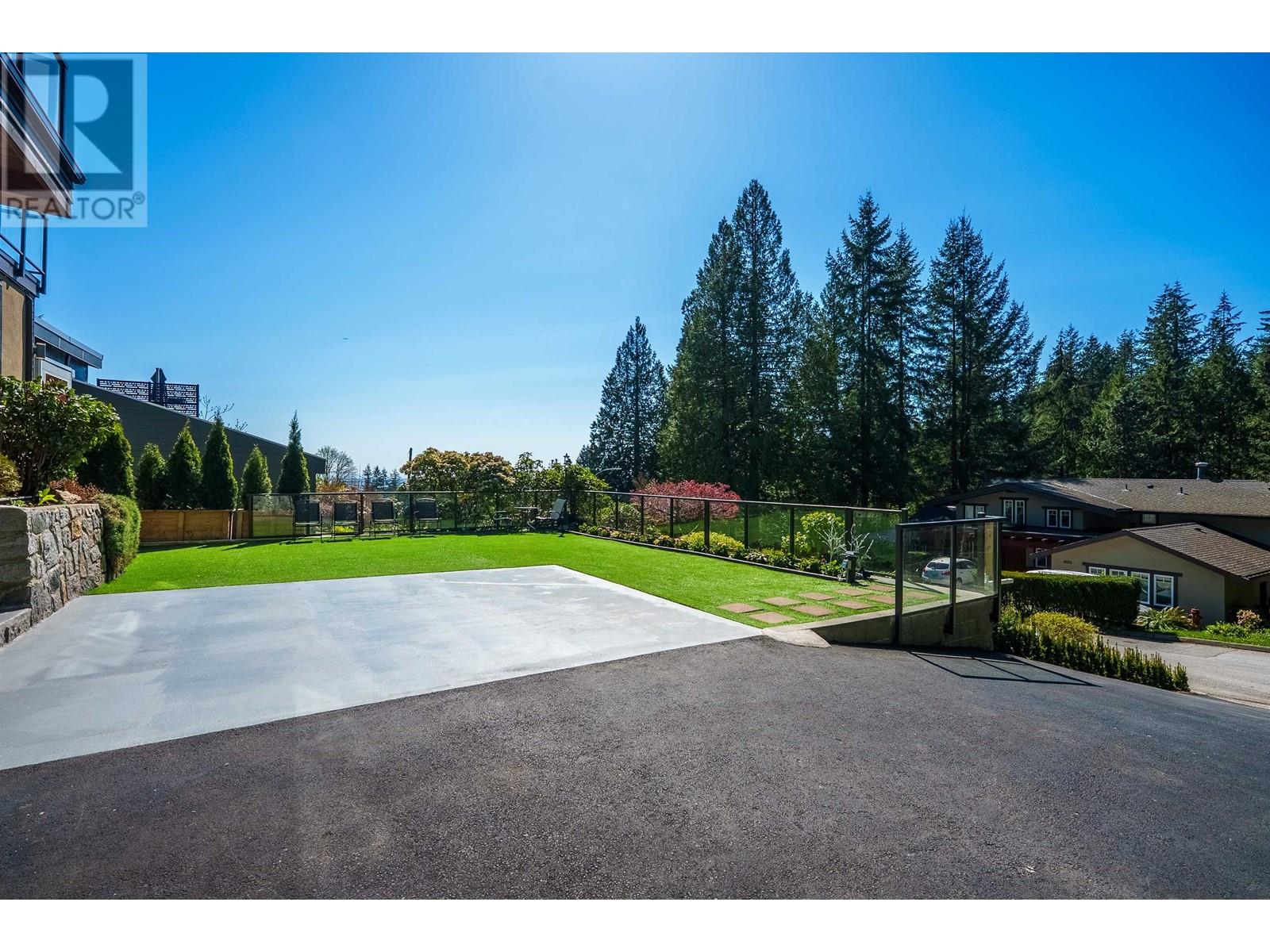4066 Norwood Avenue, North Vancouver, British Columbia  V7N 3R3 - Photo 3 - R2993268