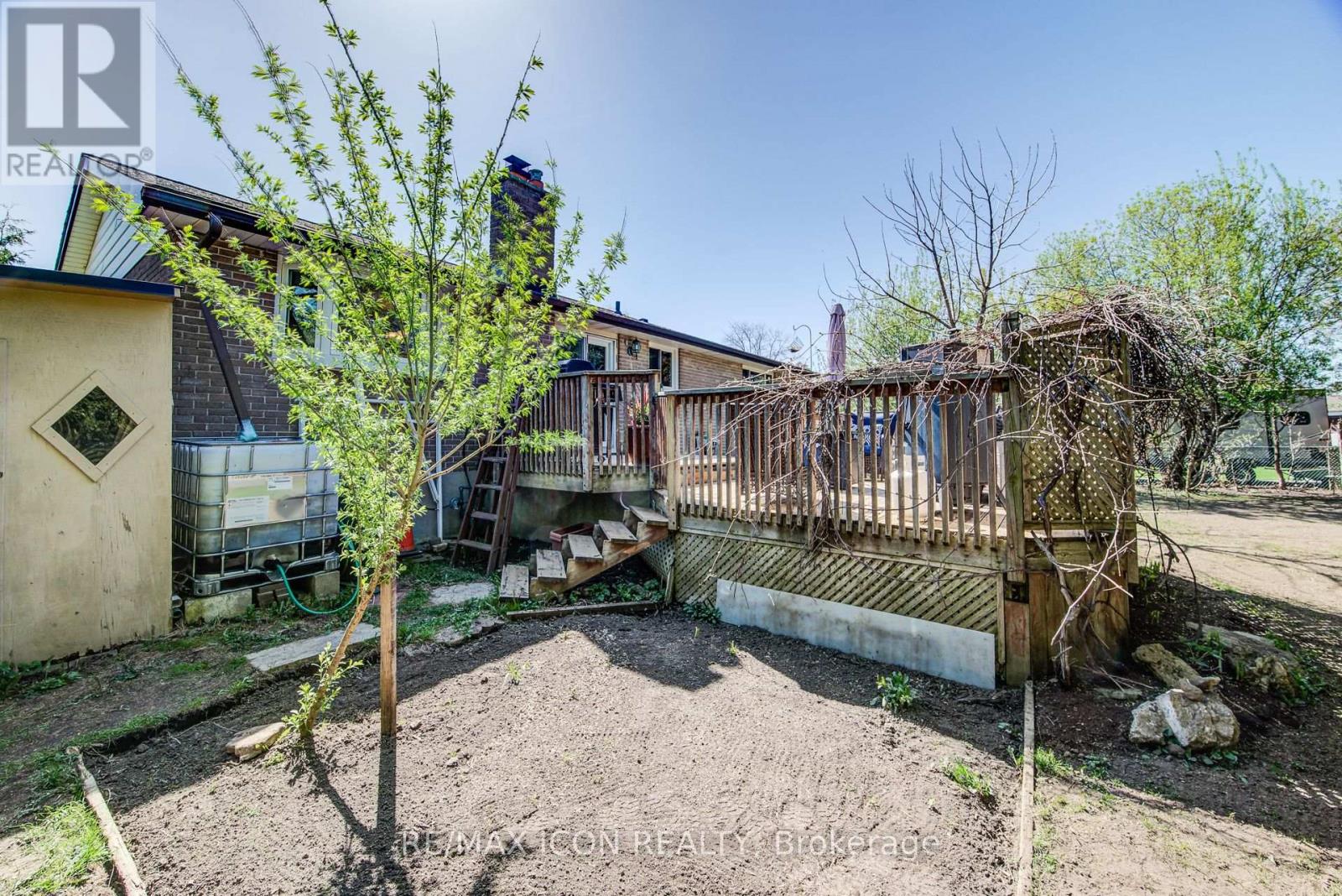 330 Daleview Place, Waterloo, Ontario  N2L 5M5 - Photo 48 - X12141623