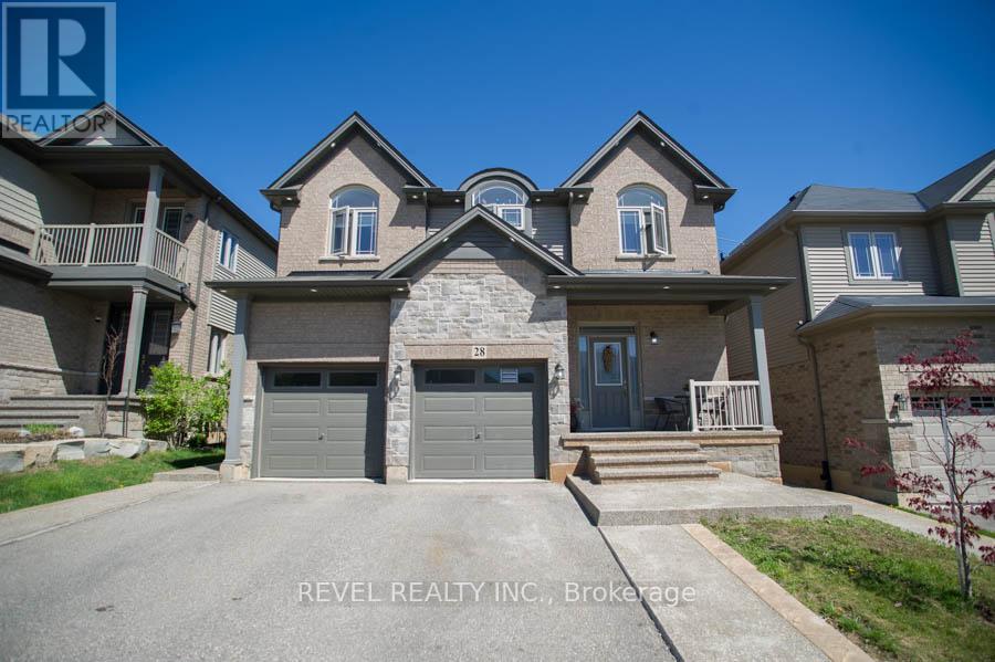 Property at 28 VIC CHAMBERS PLACE image 1