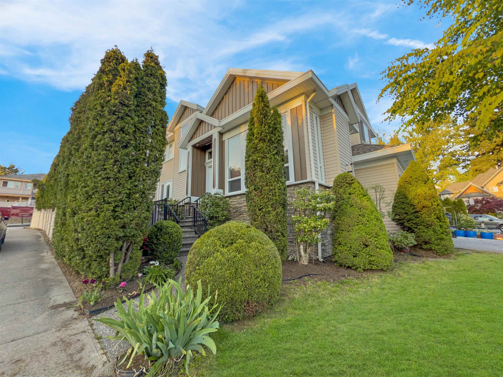 8158 152 Street, Surrey, British Columbia  V3S 9Y8 - Photo 2 - R2996310