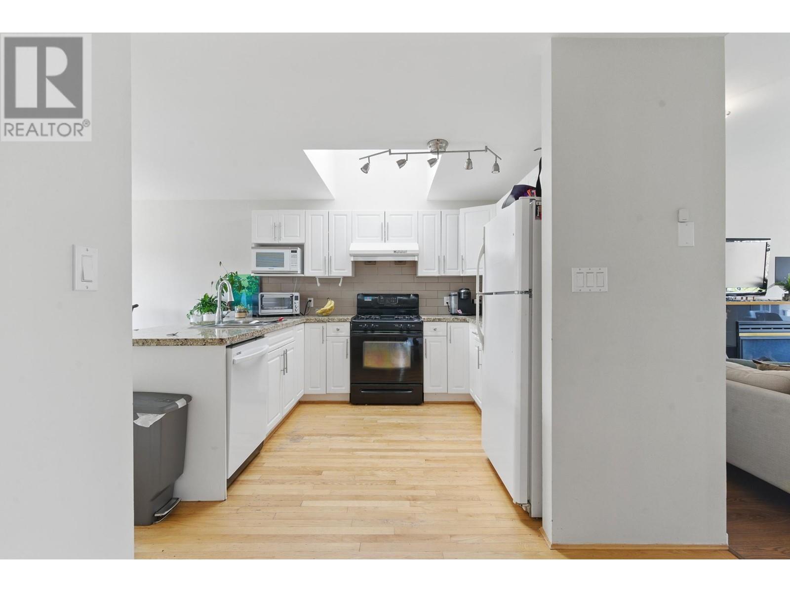2968 W 20th Avenue, Vancouver, British Columbia  V6L 1H5 - Photo 8 - R2995603