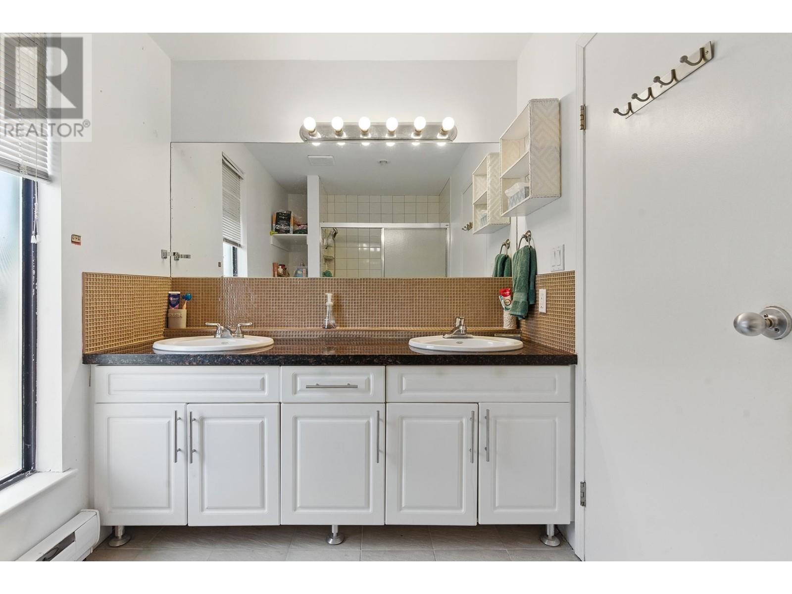 2968 W 20th Avenue, Vancouver, British Columbia  V6L 1H5 - Photo 12 - R2995603