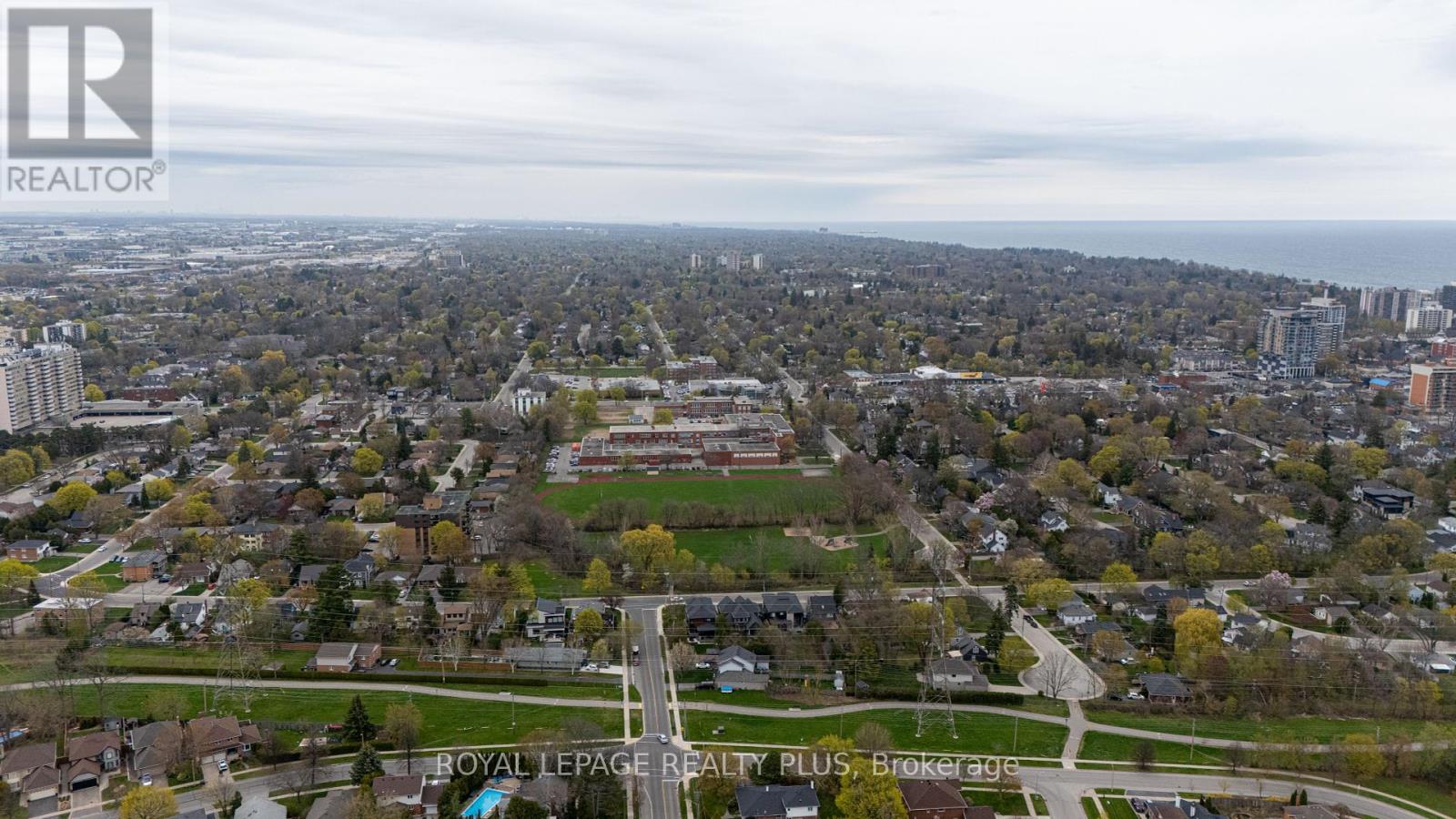 1231 Sable Drive, Burlington, Ontario  L7S 2J6 - Photo 41 - W12120938