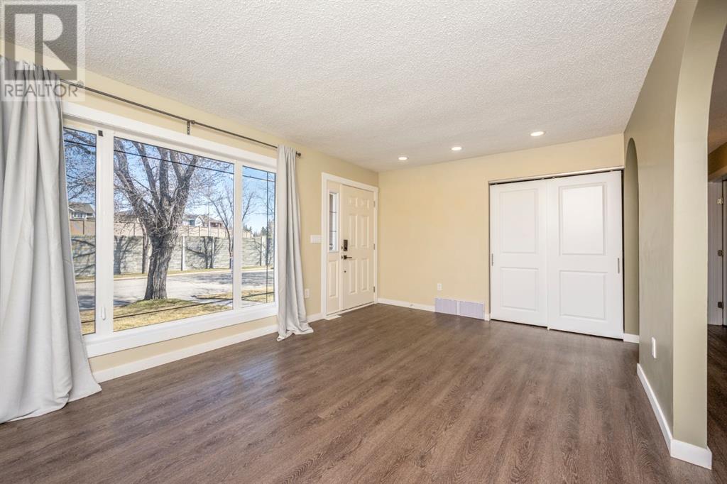 Property at 6031 Lacombe Way SW image 4