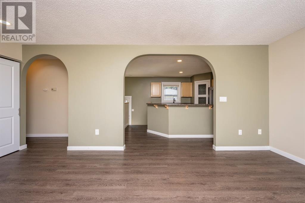 6031 Lacombe Way Sw, Calgary, Alberta  T3E 5T4 - Photo 8 - A2202743