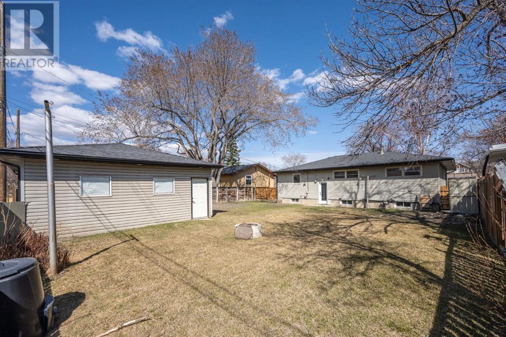 6031 Lacombe Way Sw, Calgary, Alberta  T3E 5T4 - Photo 44 - A2202743
