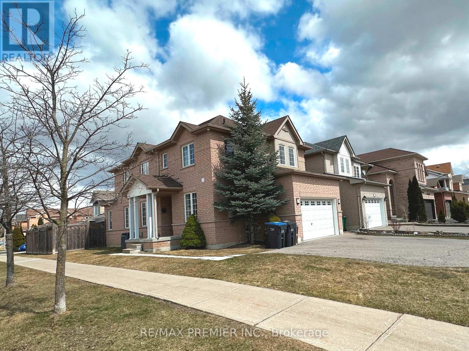 Main & 2nd - 29 Ewart Street, Caledon, Ontario  L7E 2V4 - Photo 22 - W12103880