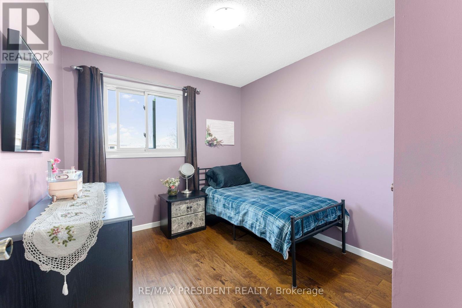 12 Summertime Court, Brampton (Heart Lake West), Ontario  L6Z 2B4 - Photo 15 - W12141432