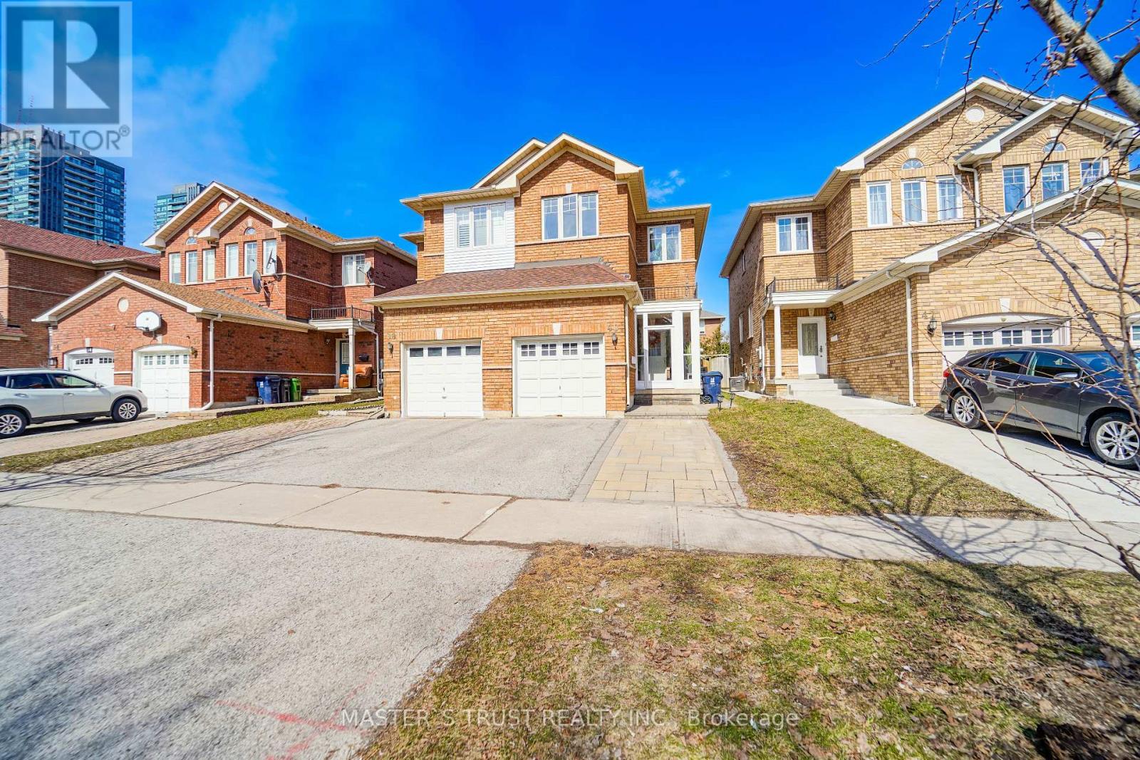 Property at 40 ROCHEFORT DRIVE image 2