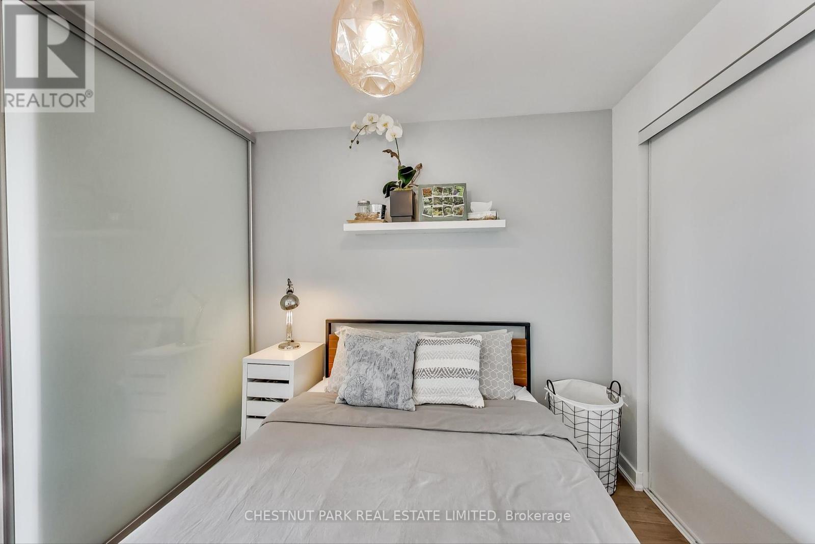 1007 - 775 King Street W, Toronto, Ontario  M5V 1N4 - Photo 12 - C12141823