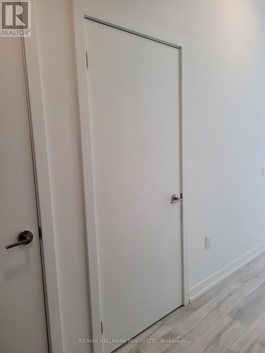 S313 - 8 Olympic Gdn Drive, Toronto, Ontario  M2M 0B9 - Photo 1 - C12141826