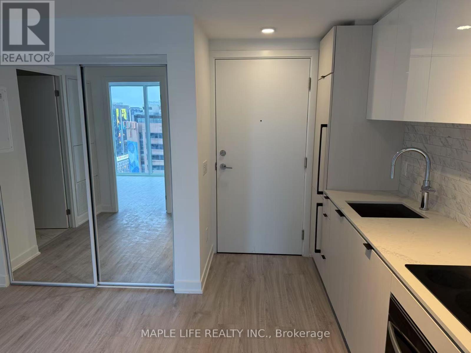 1916 - 252 Church Street, Toronto, Ontario  M5B 0E6 - Photo 9 - C12141841