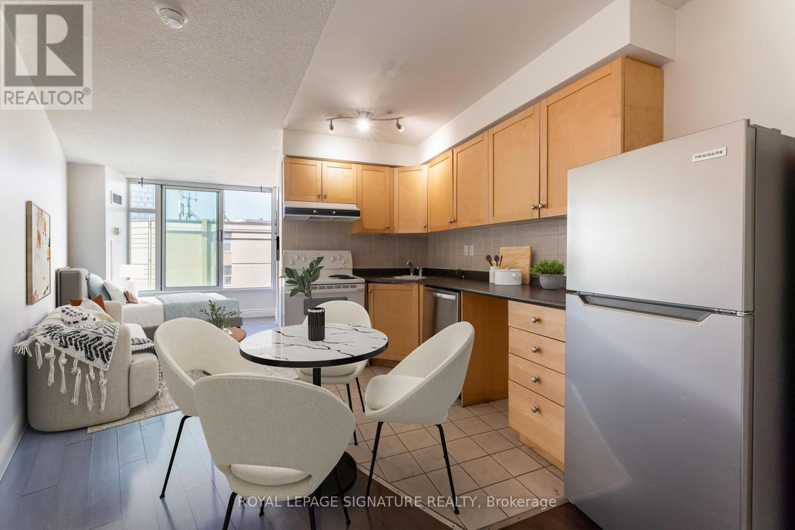 Property at 1121 - 650 QUEENS QUAY W image 1